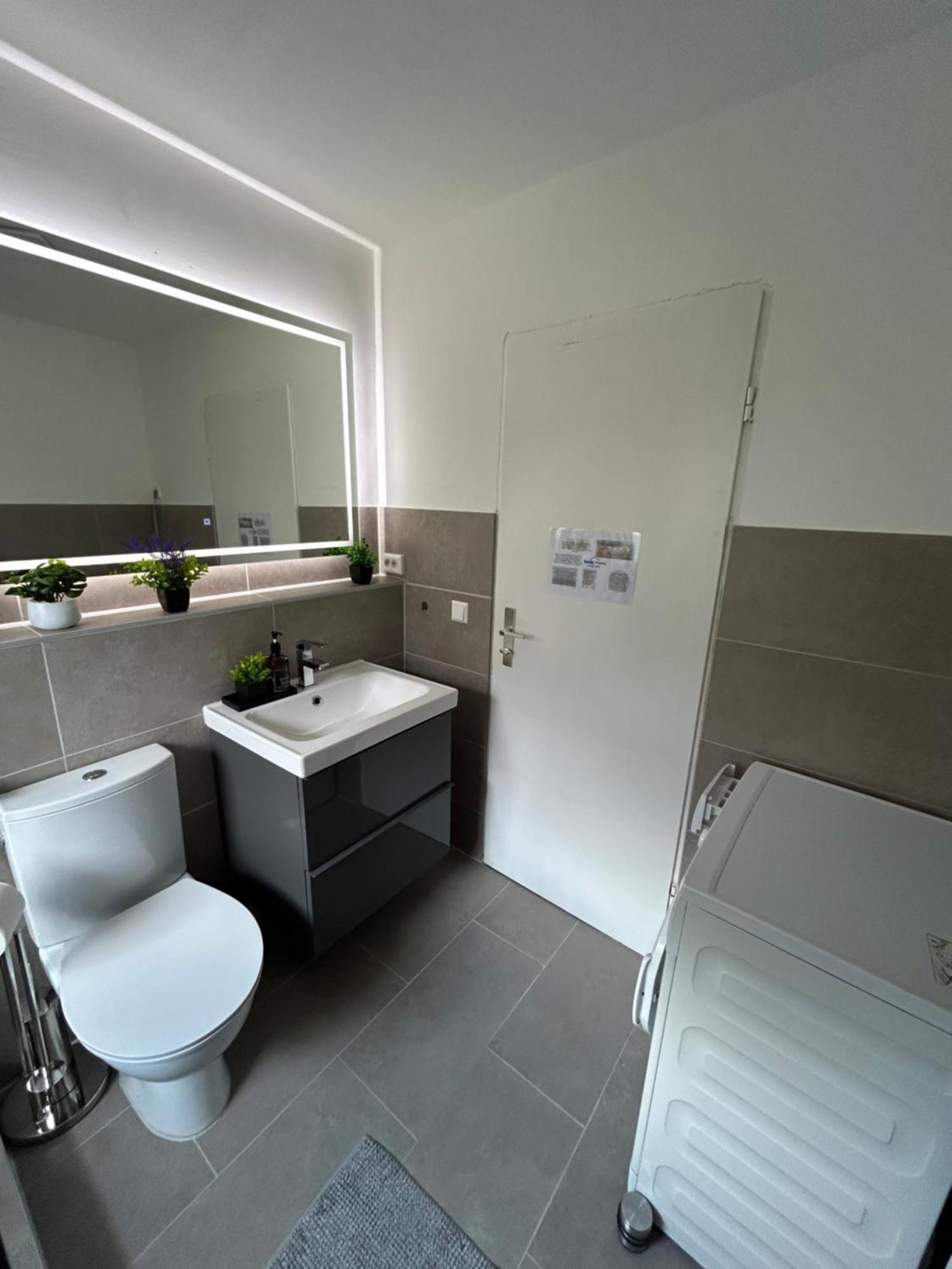 Renovated Flat - Prime Location Near Marienplatz Apartment Stuttgart Ngoại thất bức ảnh